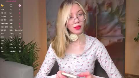 Snapshot of odelyncure chatting on 02.02.26 Lynna online show from 02.02.26