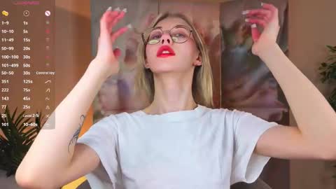 Snapshot of odelyncure chatting on 02.06.26 Lynna online show from 02.06.26