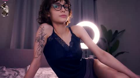 Thea online show from 10.26.25