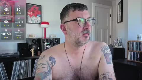 Snapshot of office_dad chatting on 10.06.25 Office Dad online show from 10.06.25