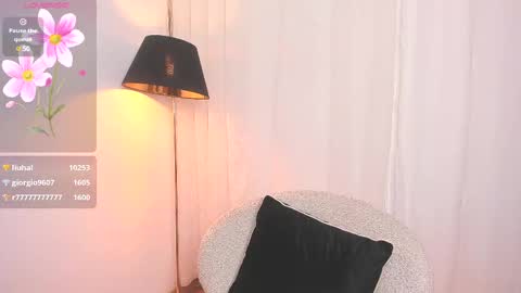  Holly  online show from 03.03.25