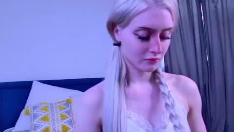 Lily online show from 05.21.26