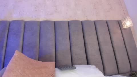 Holly online show from 02.07.25