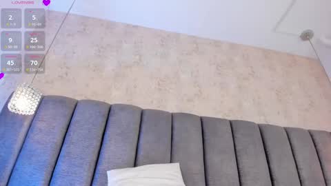 Holly online show from 03.10.25