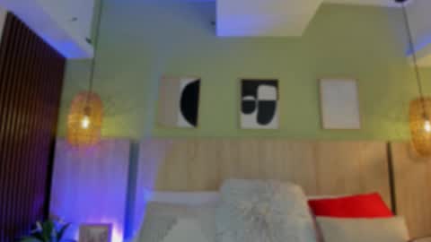 Snapshot of oh_hollyy chatting on 02.18.26 Holly online show from 02.18.26