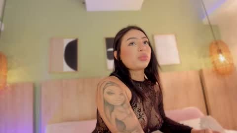 Snapshot of oh_hollyy chatting on 02.19.26 Holly online show from 02.19.26