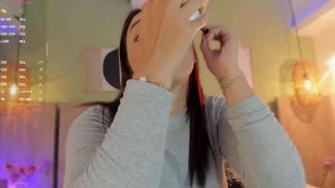 Snapshot of oh_hollyy chatting on 05.14.26 Holly online show from 05.14.26