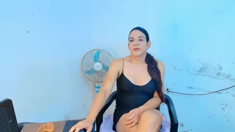 Snapshot of oh_tique chatting on 02.19.26 LU online show from 02.19.26