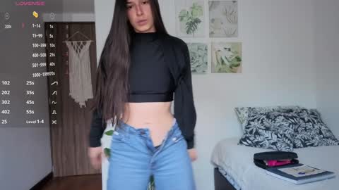 Snapshot of ohanna_ chatting on 11.26.25 ohanna_ online show from 11.26.25