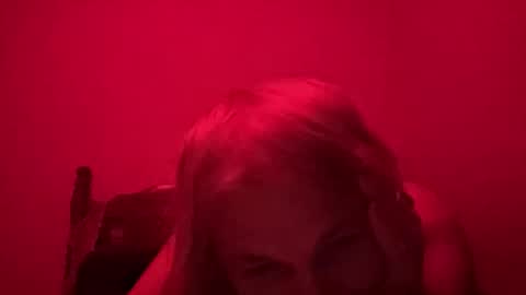 Snapshot of ohellesbells chatting on 05.23.26 ohellesbells online show from 05.23.26