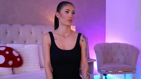 Snapshot of ohhaisha chatting on 11.24.25 ohhaisha online show from 11.24.25