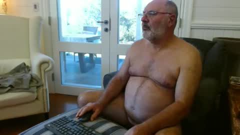 Snapshot of ohjonny55 chatting on 04.17.26 Ohjonny online show from 04.17.26
