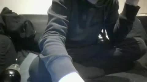 Snapshot of ohmibodslave chatting on 02.23.25 TheDee online show from 02.23.25