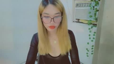 ohmyalessandraxcx online show from 09.25.25