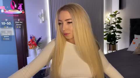 Emma online show from 10.15.25