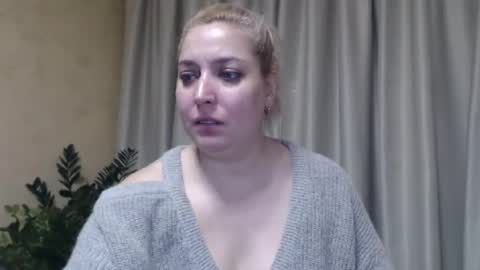 Snapshot of ohsweetiren chatting on 01.17.25 Iren online show from 01.17.25