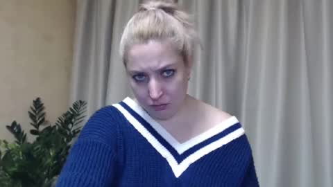 Snapshot of ohsweetiren chatting on 01.19.25 Iren online show from 01.19.25