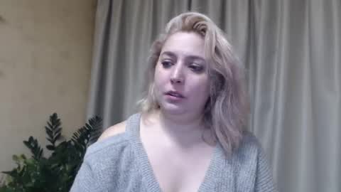 Snapshot of ohsweetiren chatting on 02.04.25 Iren online show from 02.04.25