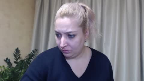 Snapshot of ohsweetiren chatting on 02.06.25 Iren online show from 02.06.25