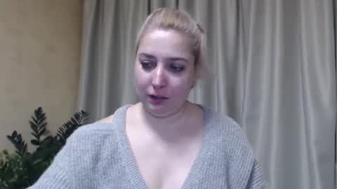 Snapshot of ohsweetiren chatting on 02.08.25 Iren online show from 02.08.25