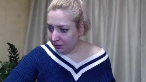 Snapshot of ohsweetiren chatting on 02.22.25 Iren online show from 02.22.25