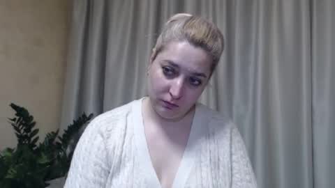 Snapshot of ohsweetiren chatting on 03.02.25 Iren online show from 03.02.25