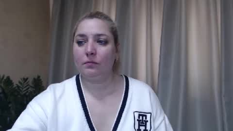 Snapshot of ohsweetiren chatting on 03.11.26 Iren online show from 03.11.26