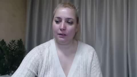 Snapshot of ohsweetiren chatting on 03.13.26 Iren online show from 03.13.26