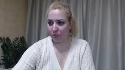 Snapshot of ohsweetiren chatting on 03.18.26 Iren online show from 03.18.26