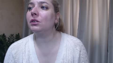 Snapshot of ohsweetiren chatting on 04.04.26 Iren online show from 04.04.26