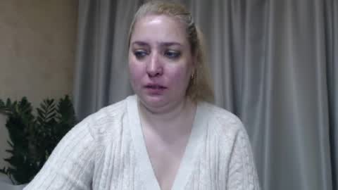 Snapshot of ohsweetiren chatting on 04.09.26 Iren online show from 04.09.26