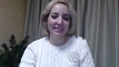 Snapshot of ohsweetmari chatting on 01.21.25 Mari online show from 01.21.25