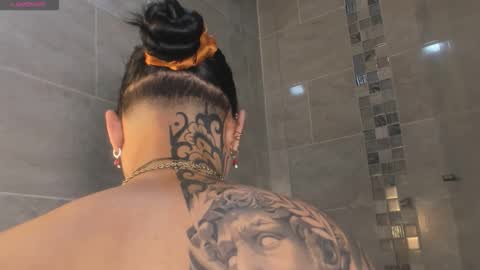 ohyesly_ online show from 03.08.26