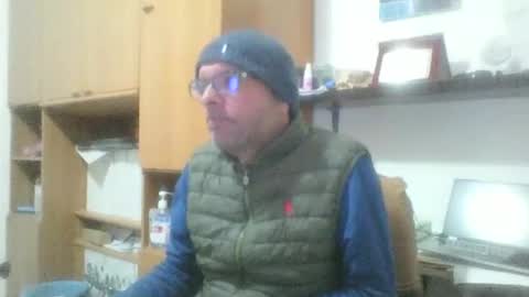 Snapshot of olak21 chatting on 11.22.25 olak21 online show from 11.22.25