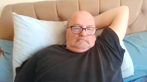 Snapshot of old_fkr chatting on 01.18.25 old_fkr online show from 01.18.25