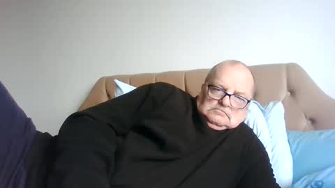 Snapshot of old_fkr chatting on 02.10.25 old_fkr online show from 02.10.25