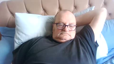 Snapshot of old_fkr chatting on 02.20.25 old_fkr online show from 02.20.25