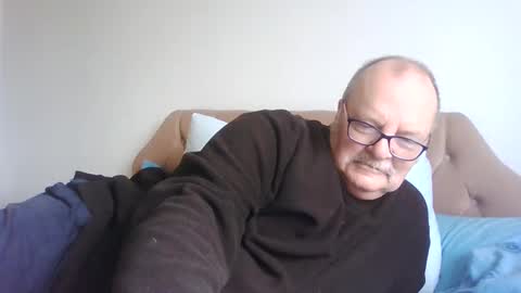 Snapshot of old_fkr chatting on 02.22.25 old_fkr online show from 02.22.25