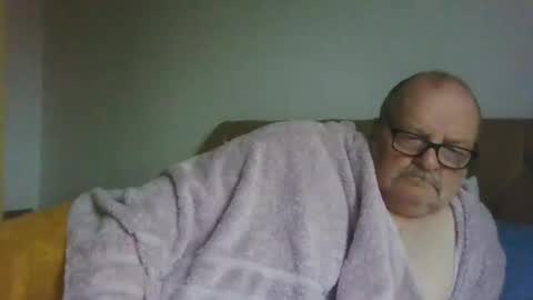 Snapshot of old_fkr chatting on 02.10.26 old_fkr online show from 02.10.26