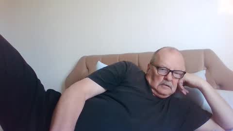 Snapshot of old_fkrr_ chatting on 10.12.25 old_fkrr_ online show from 10.12.25