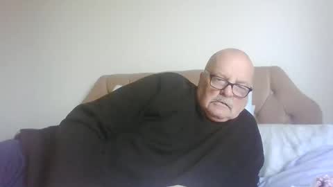 Snapshot of old_fkrr_ chatting on 10.20.25 old_fkrr_ online show from 10.20.25