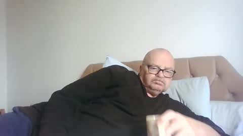 Snapshot of old_fkrr_ chatting on 10.21.25 old_fkrr_ online show from 10.21.25