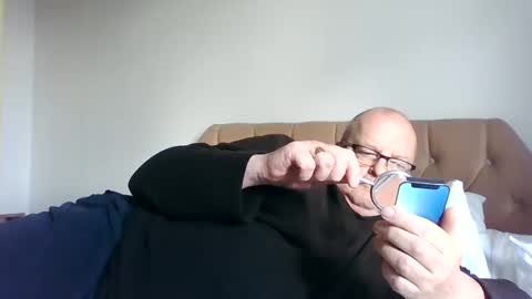 Snapshot of old_fkrr_ chatting on 06.10.26 old_fkrr_ online show from 06.10.26