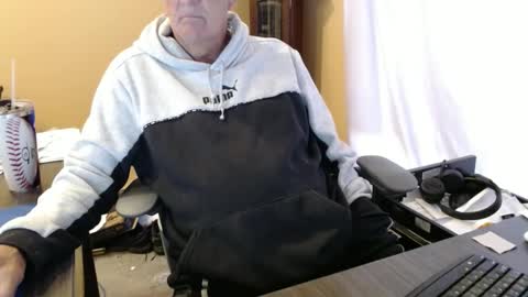 Snapshot of olderandwiser chatting on 09.26.25 Older and Wiser online show from 09.26.25