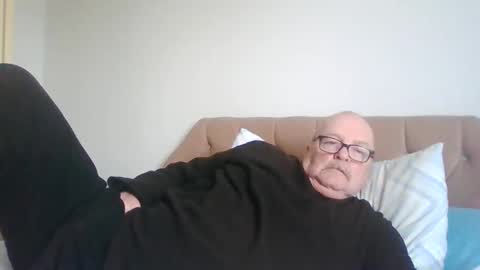 oldfkr69 online show from 02.24.26