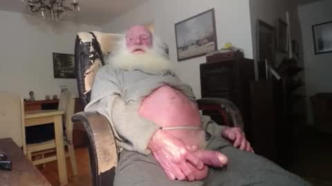 Snapshot of oldfucker9 chatting on 11.06.25 oldfucker9 online show from 11.06.25