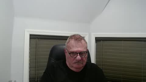 Snapshot of oldguybigd chatting on 04.27.26 oldguybigd online show from 04.27.26