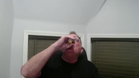 Snapshot of oldguybigd chatting on 04.30.26 oldguybigd online show from 04.30.26
