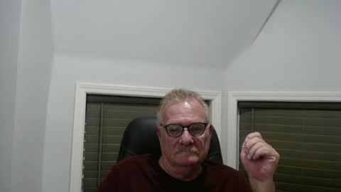 Snapshot of oldguybigd chatting on 05.18.26 oldguybigd online show from 05.18.26