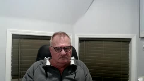 Snapshot of oldguybigd chatting on 06.04.26 oldguybigd online show from 06.04.26